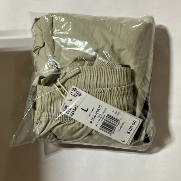 NEW with Tags Adidas Men's TIRO 24 Lightweight Woven Track Pants Putty Grey - Picture 5 of 6